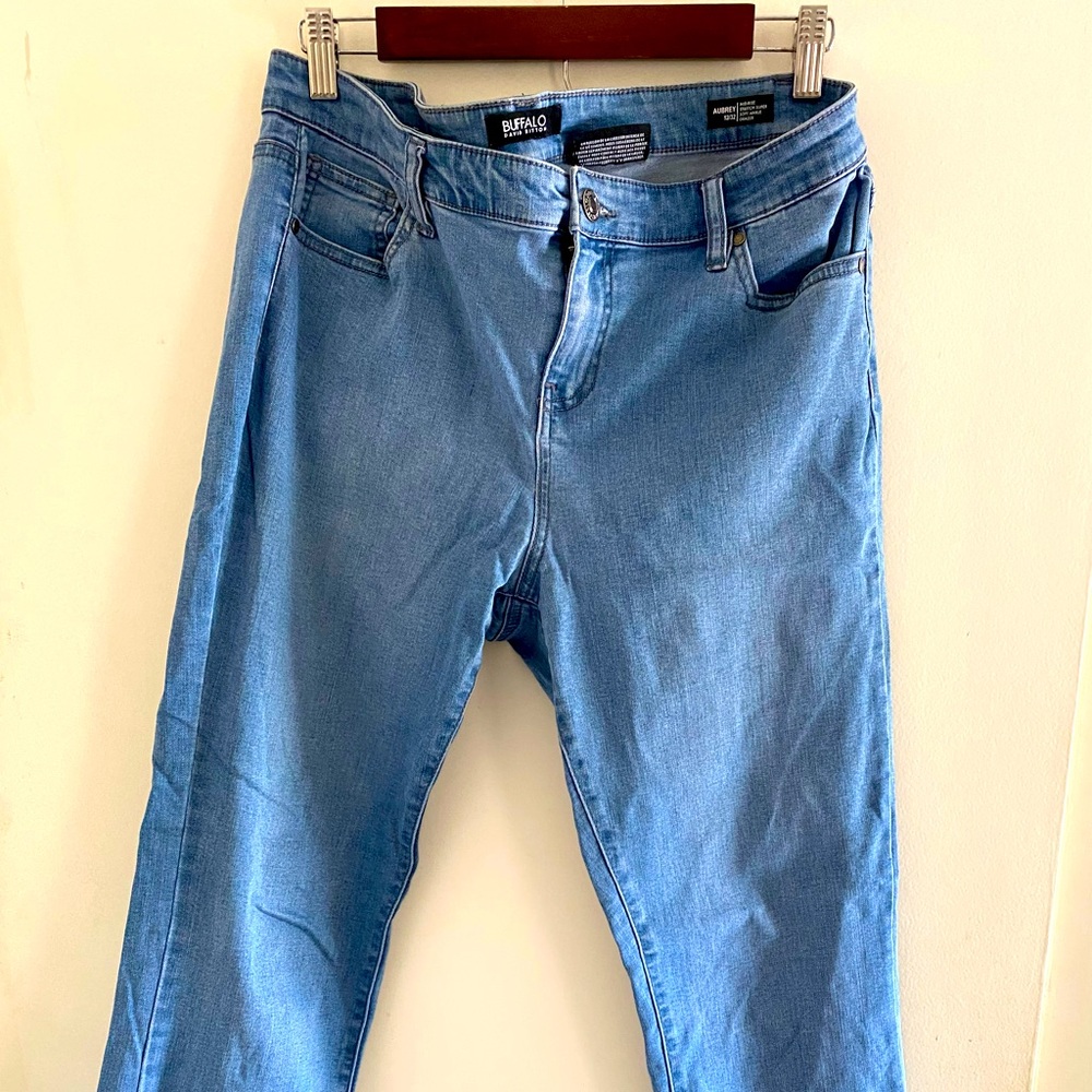 Mid-length super stretchy jeans